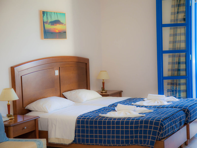 Studios Blue Waves 19