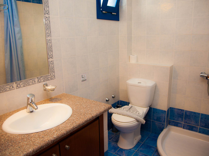 Studios Blue Waves 23