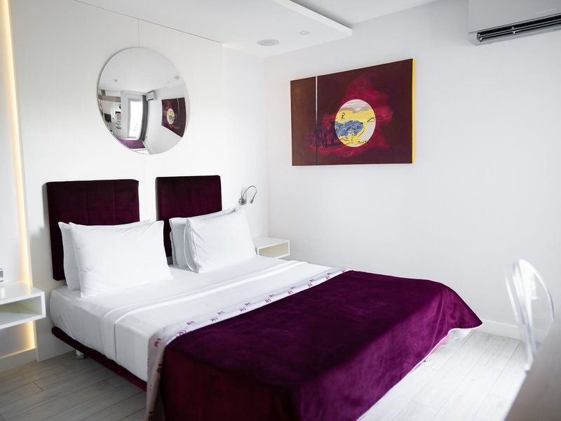 No:81 Hotel 24