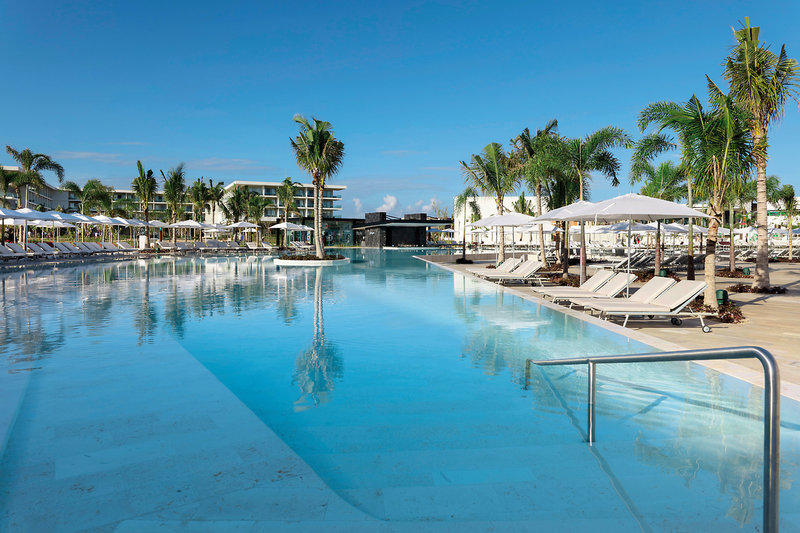 Family Selection at Grand Palladium Select Costa Mujeres Resort & Spa 3