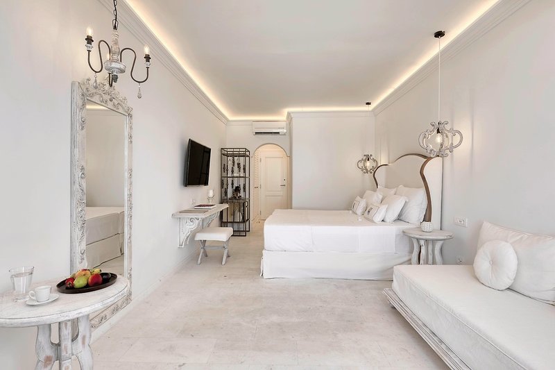 Saint John Hotel & Villas 10