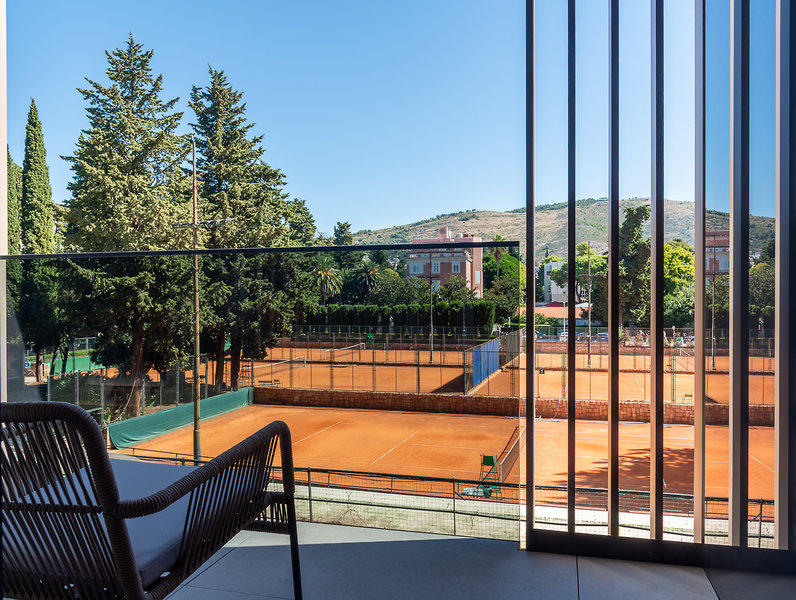 Hotel Sumratin 13