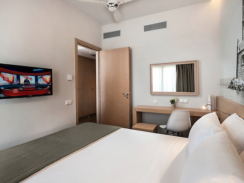 Kriti 20 - Room Example