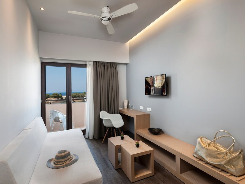 Kriti 21 - Room Example