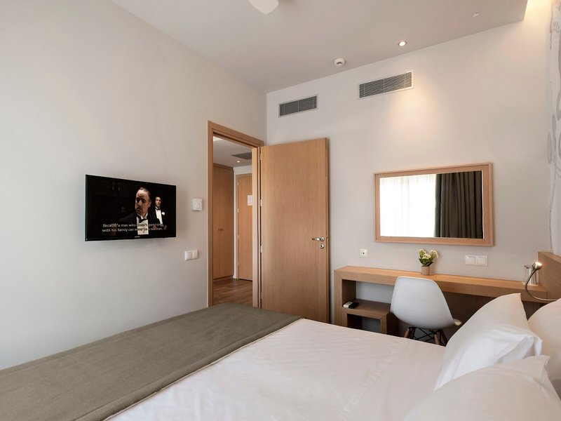 Kriti 39 - Room Example