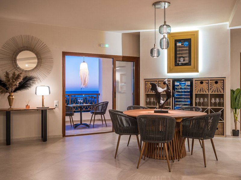 Sunshine Seaside Wing 7 - Restaurant