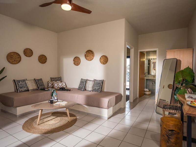 Sunshine Seaside Wing 21 - Room Example