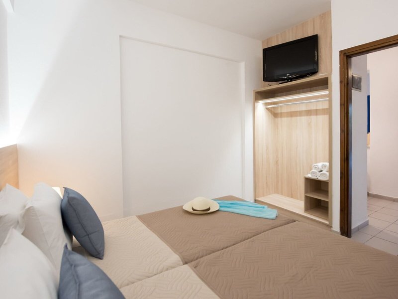 Sunshine Seaside Wing 22 - Room Example