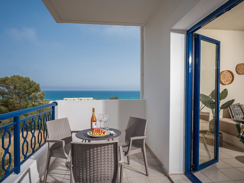 Sunshine Seaside Wing 26 - Terrace