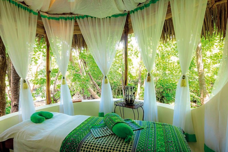 The Sands at Chale Island 24