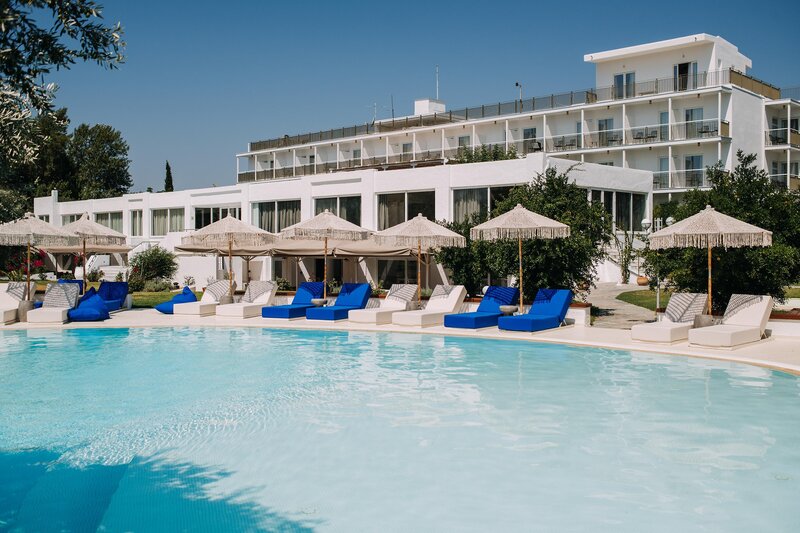 Grand Bleu Sea Resort 16