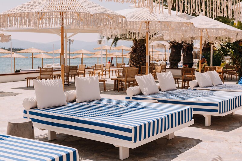 Grand Bleu Sea Resort 39
