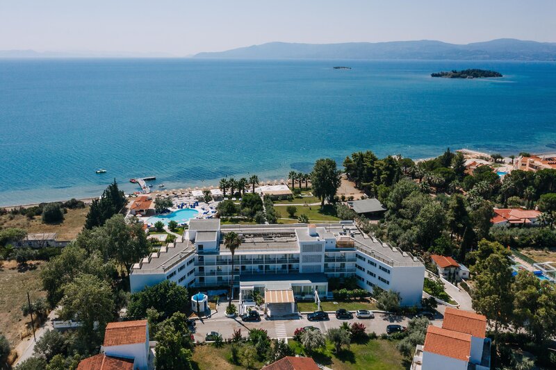 Grand Bleu Sea Resort 41