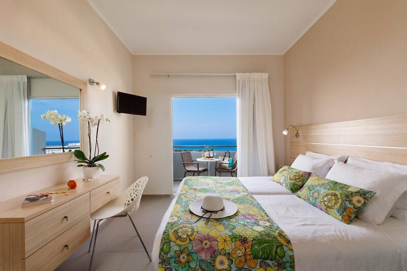 Oasis Hotel 2