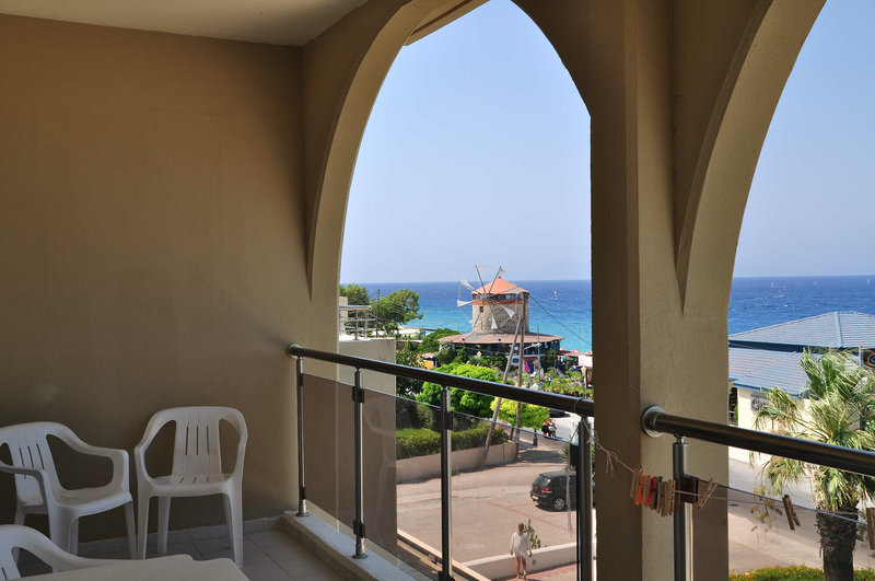 Sea Melody Beach Hotel 10