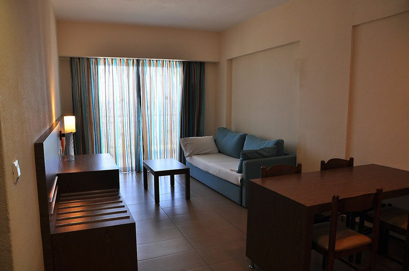 Sea Melody Beach Hotel 14