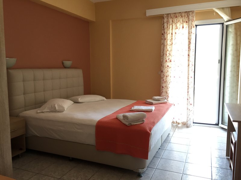 Christina Studios 13