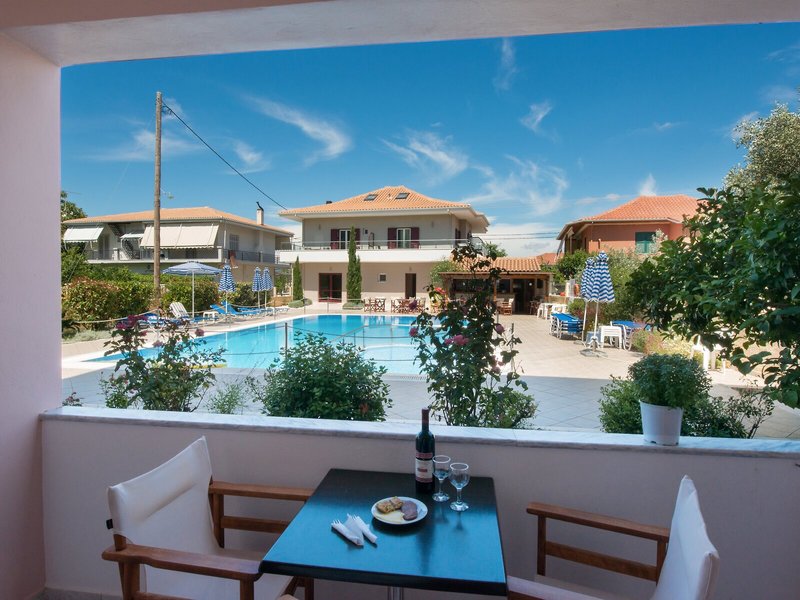 Christina Studios & Apartments 19