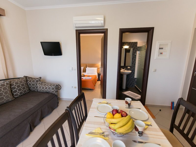 Christina Studios & Apartments 20