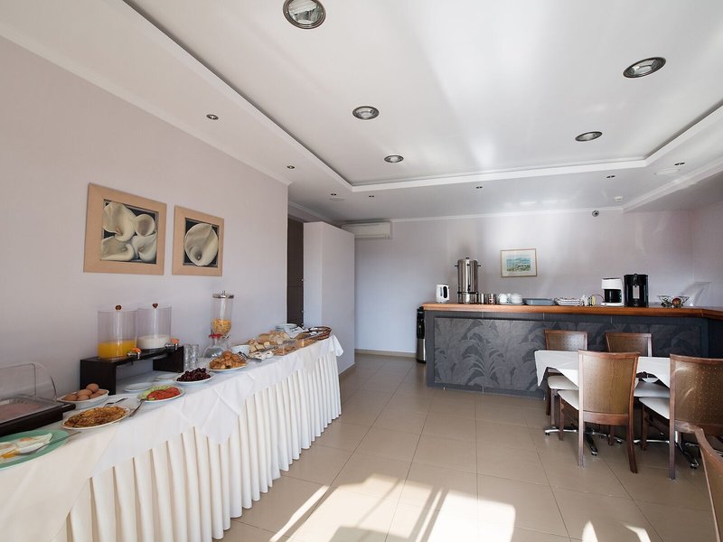 Christina Studios & Apartments 28