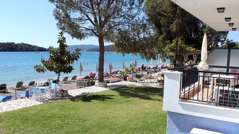Madouri Beach Hotel 7 - Garden