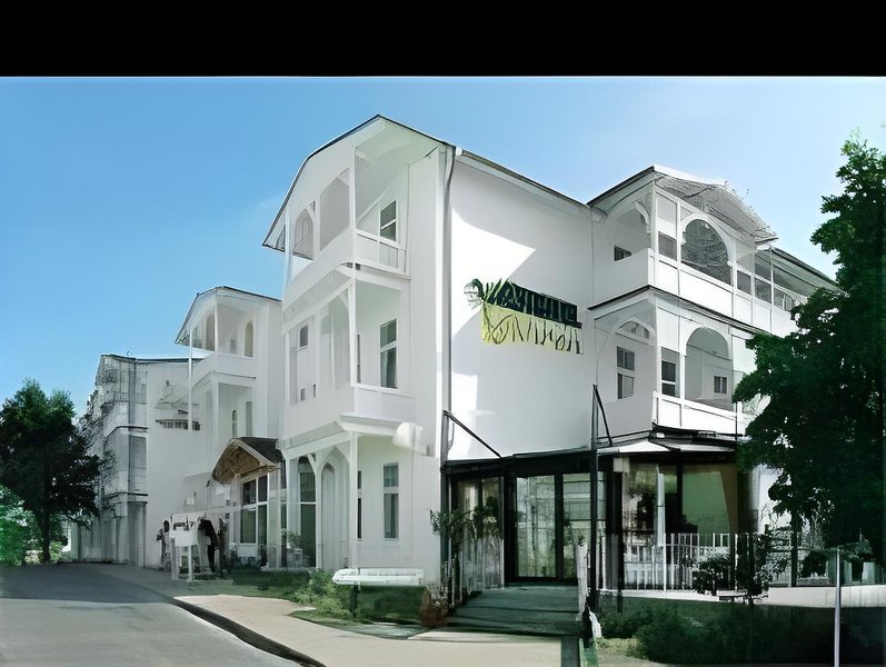 AKZENT Waldhotel Rügen 1
