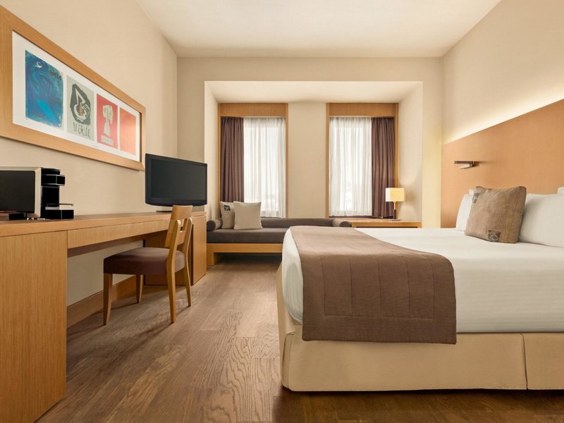 Lazart Hotel 10