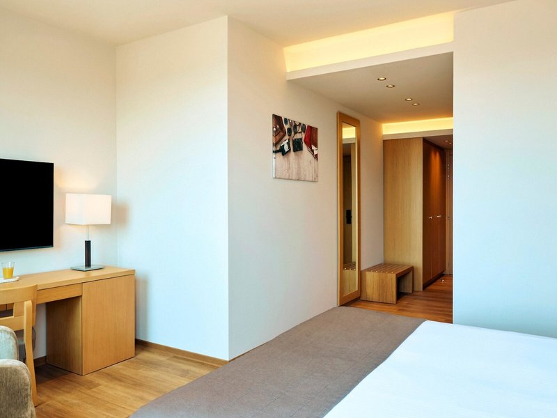 Lazart Hotel 38