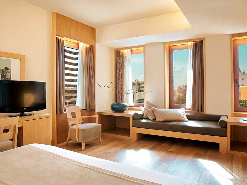Lazart Hotel 44