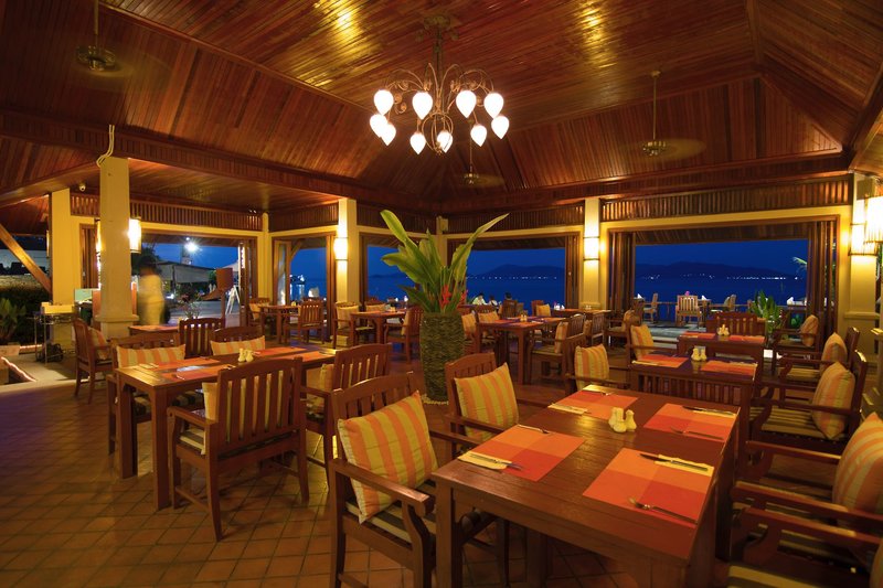 Samui Buri Beach Resort & Spa 4