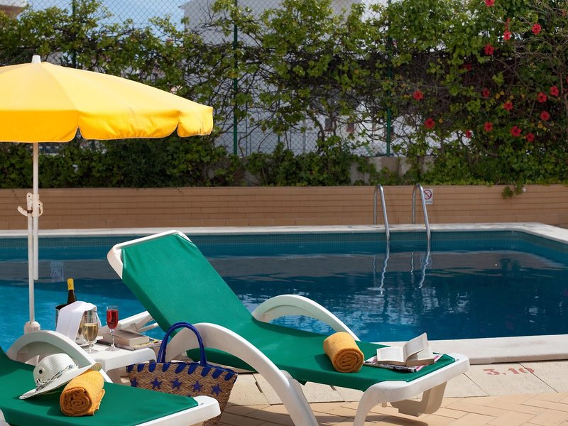 Oceanus Aparthotel 17