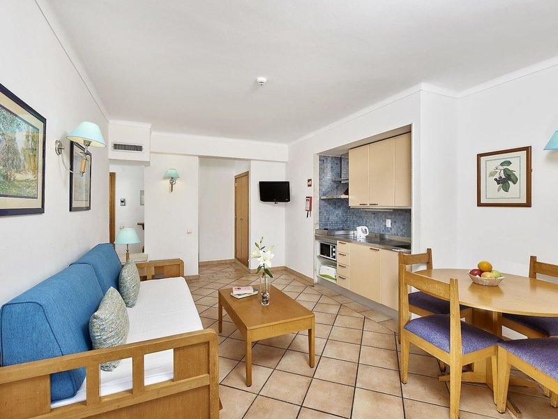 Oceanus Aparthotel 24
