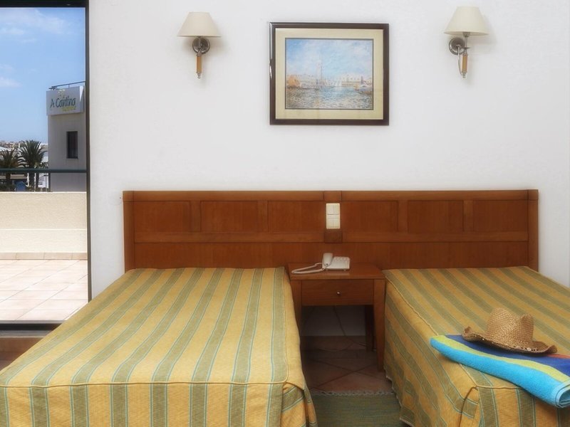 Oceanus Aparthotel 38