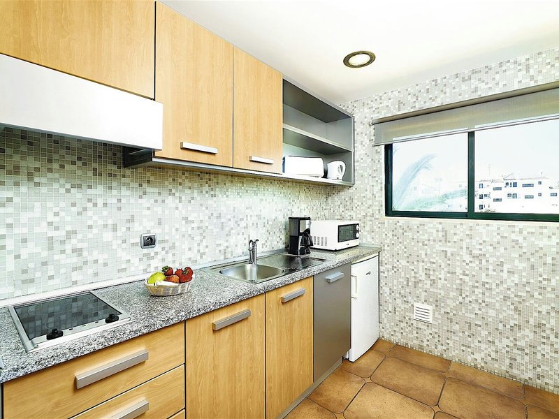 Oceanus Aparthotel 50