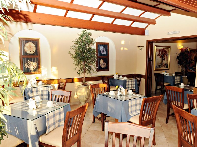 Hotel Athena 9