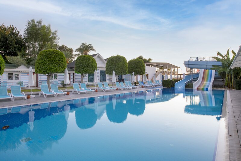 Armas Beach Hotel 4