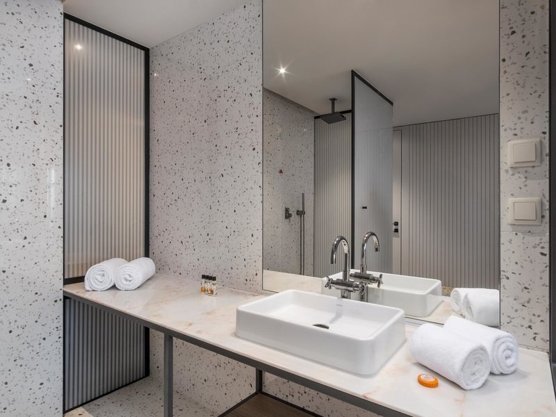 Madeira Regency Club 48