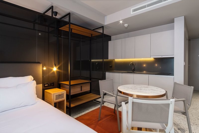 Madeira Regency Club 24