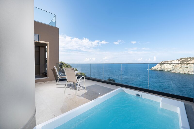 Athina Palace Resort & Spa 4