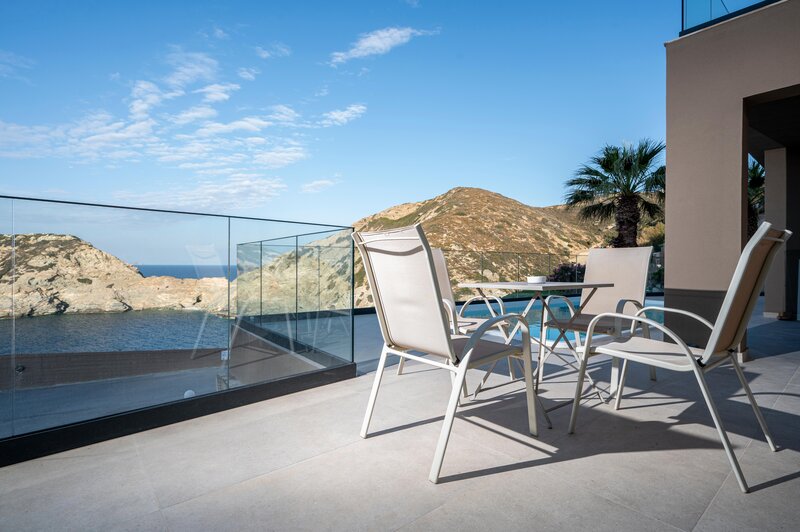 Athina Palace Resort & Spa 11