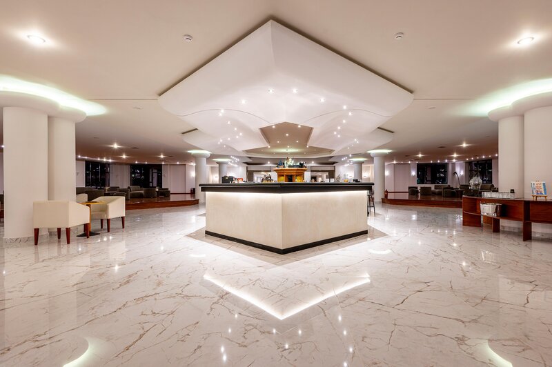 Athina Palace Resort & Spa 16