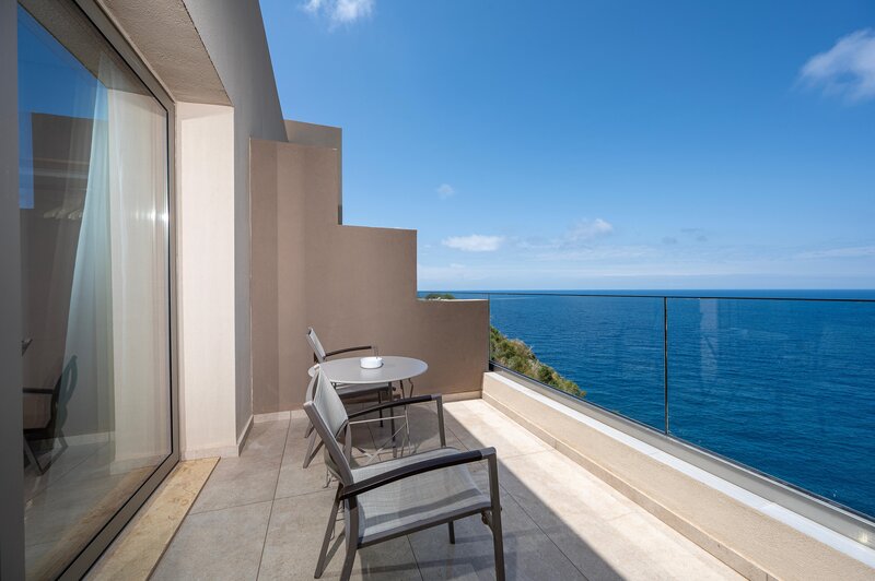 Athina Palace Resort & Spa 48