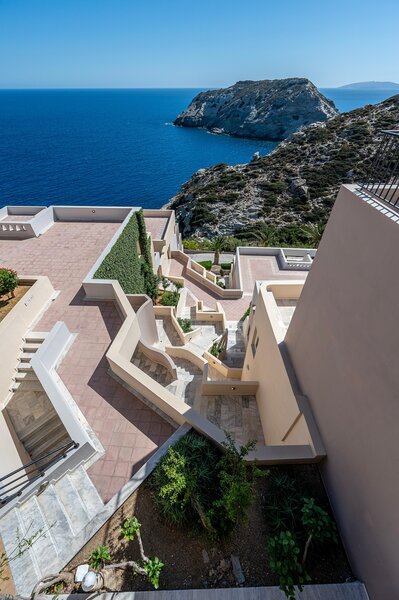 Athina Palace Resort & Spa 54