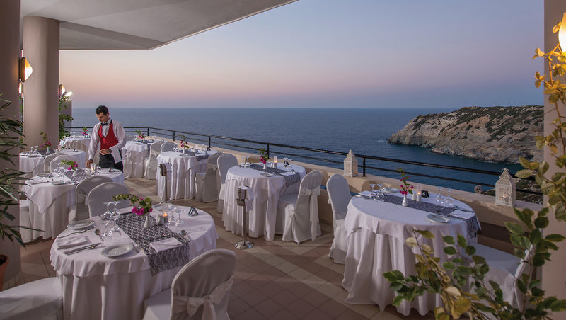 Athina Palace Resort & Spa 3