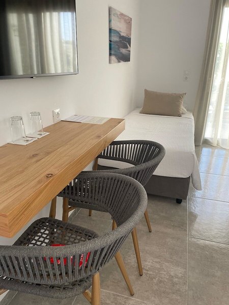 Chrissi Amoudia Hotel 40