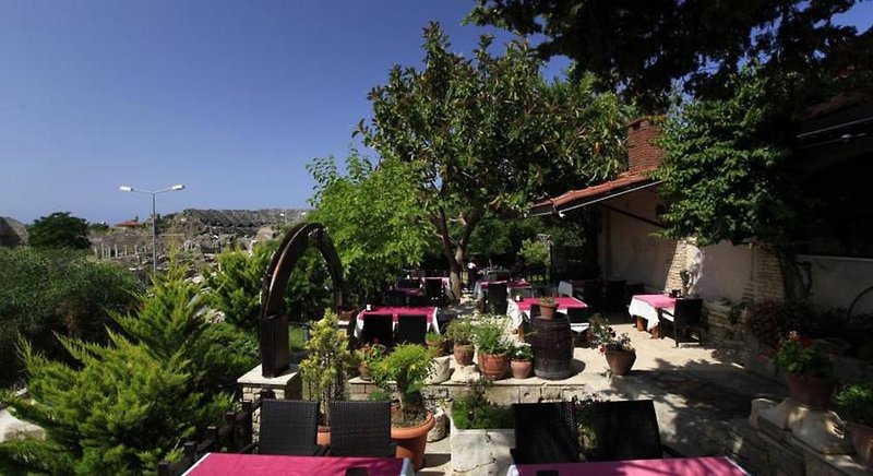 Leda Beach Hotel 1