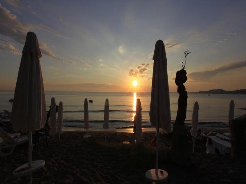 Leda Beach Hotel 5