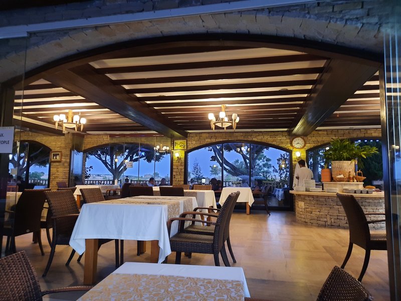 Leda Beach Hotel 8