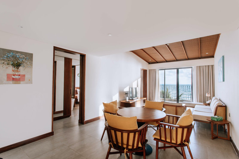 Dusit Princess Moonrise Beach Resort 10
