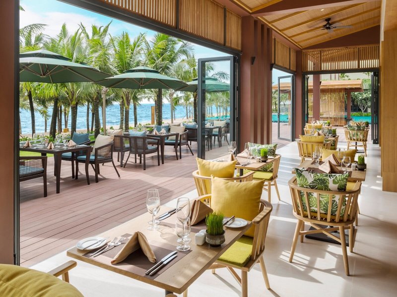 Dusit Princess Moonrise Beach Resort 25